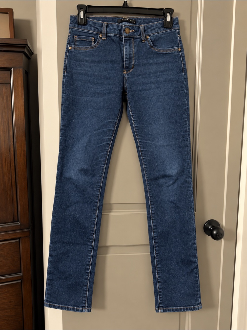 2 pair d. jeans Women's Mid/Dark Straight Leg Jeans